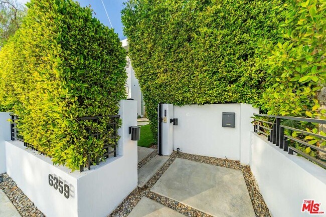 Foto del edificio - 6359 Colgate Ave