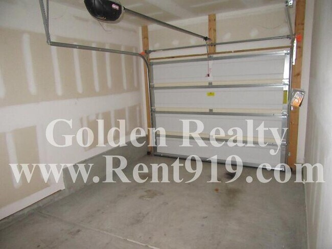 Building Photo - 8258 Primanti Blvd