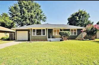 Building Photo - 1505 Huntington Way