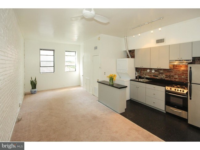 Foto del edificio - 740 Bainbridge St
