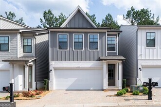 Building Photo - 717 Stickley Oak Way