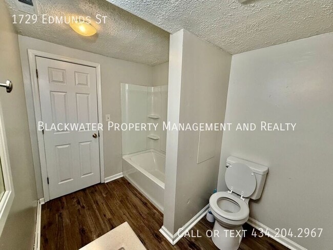 Foto del edificio - 1729 Edmunds St