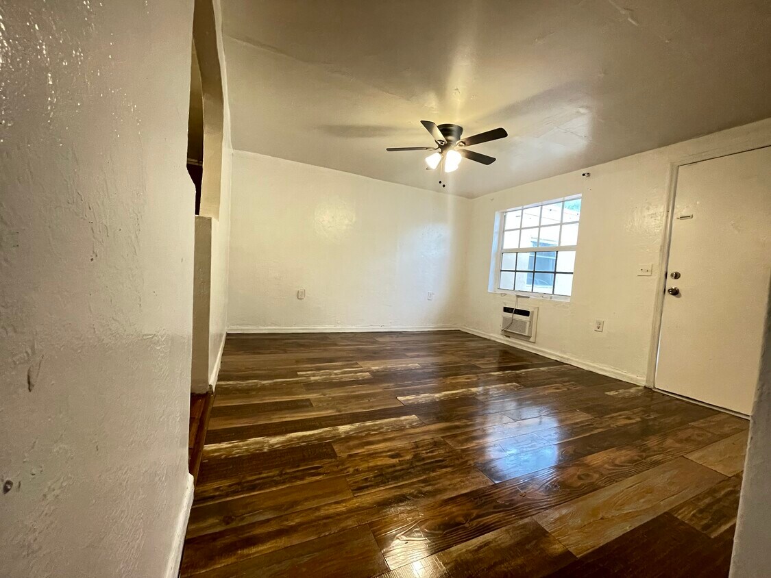 Primary Photo - 6014 SW 38th St