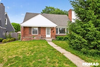 Building Photo - 1723 Edgewood Dr