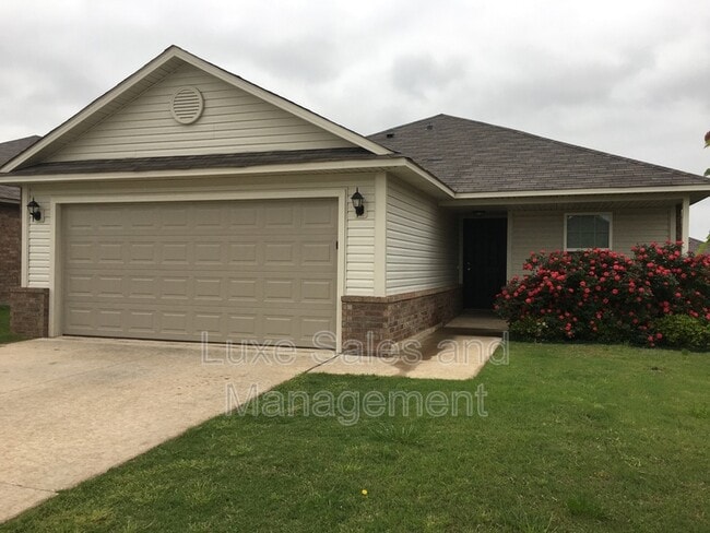 Building Photo - 1800 Sussex St