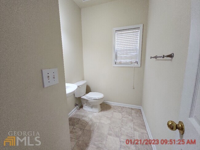 Foto del edificio - 273 Winthrop Ln