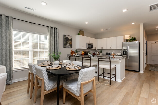 3 habitaciones, 2 baños, 1282 pies cuadrados, comedor - Alden North Knoxville