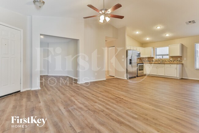 Foto del edificio - 425 W Jersey Way