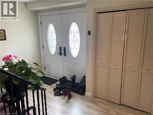 Building Photo - 190 Mohawk Ave