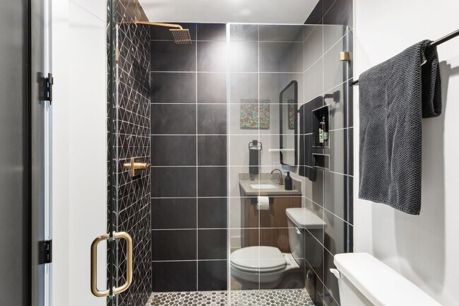 Foto del edificio - 1504 Ennis St