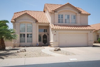 Building Photo - 1227 E Glenhaven Dr