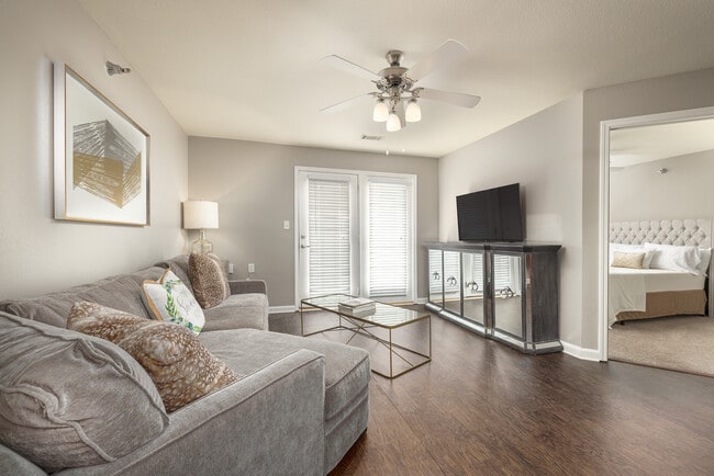 Building Photo - 73TwentyFive