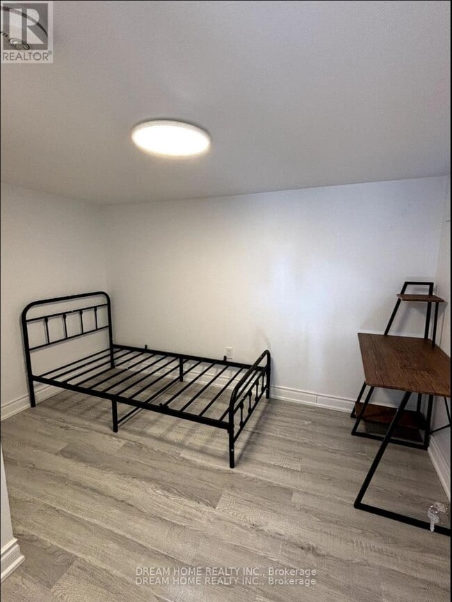 Building Photo - 262 Clinton St