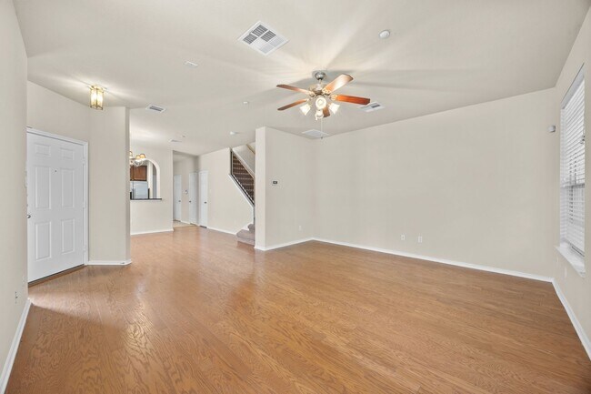 Foto del edificio - Updated Scofield Villas Condo with Garage & Private Yard