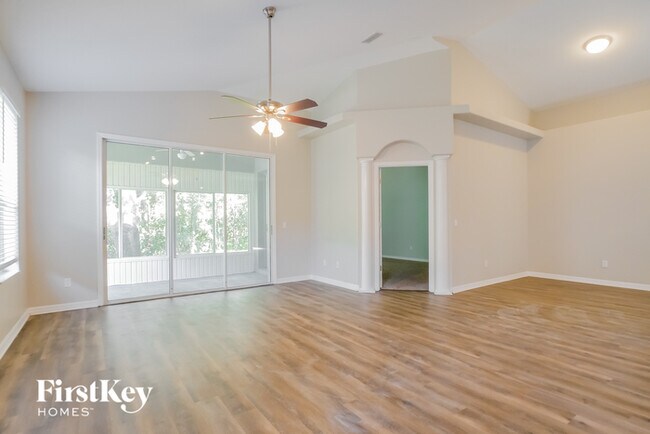 Building Photo - 541 Boxwood Pl