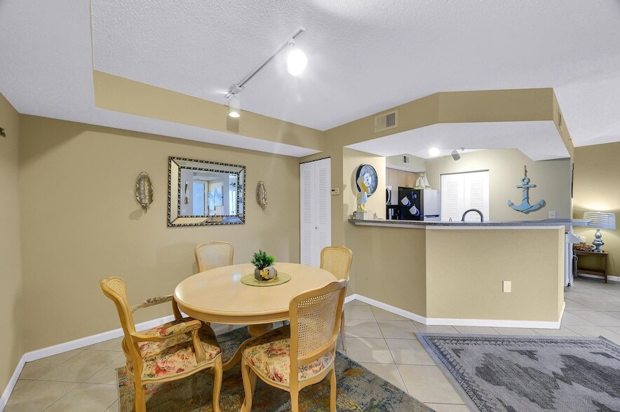 Foto principal - 3670 NW Adriatic Ln