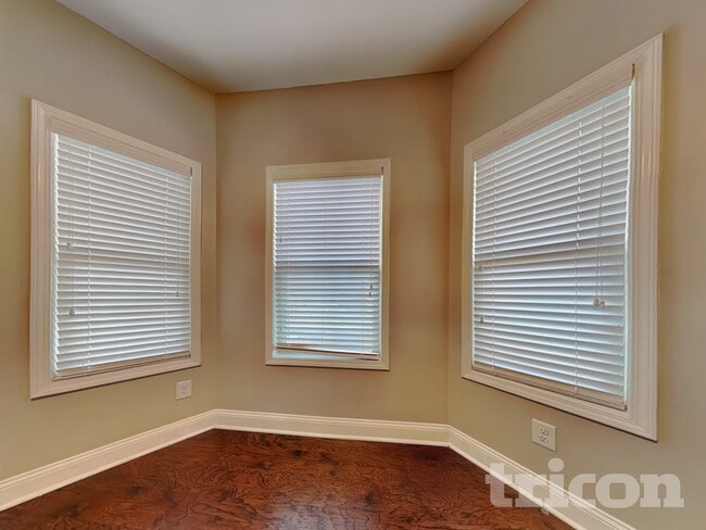 Foto del edificio - 249 White Creek Dr