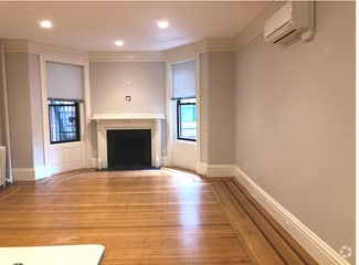 Building Photo - 174 Newbury St