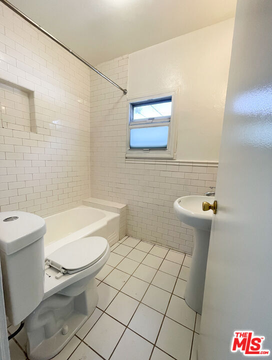 Foto del edificio - 843-844 Huntley Dr