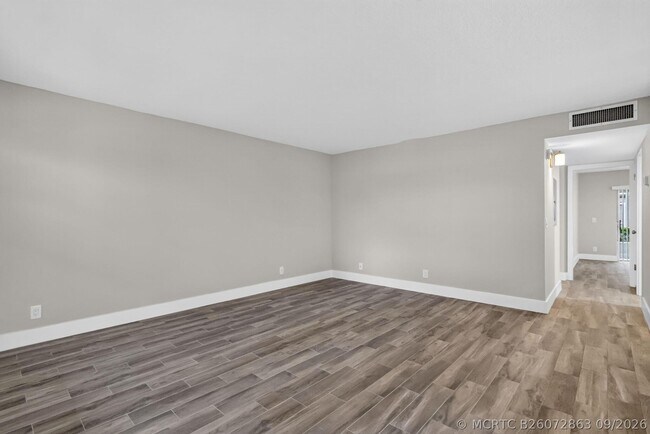 Building Photo - 770 Normandy Trail