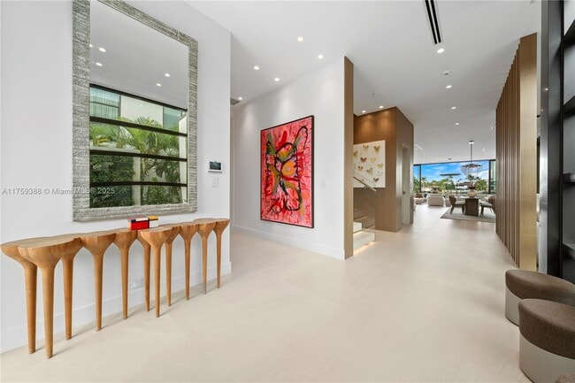 Building Photo - 315 N Shore Dr