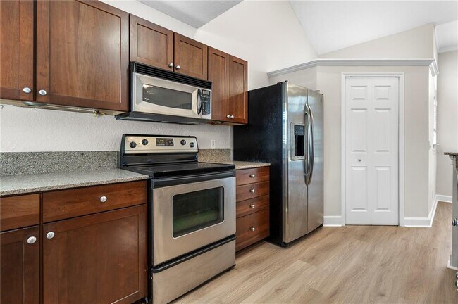 Foto del edificio - 1454 FARRINGDON Cir