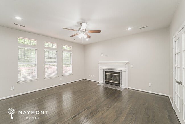 Building Photo - 8933 Newgard Ct