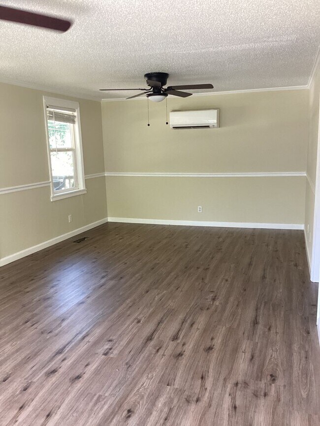 Foto del edificio - 1st Month Rent Free! 3 Bdrm Home In Harrison
