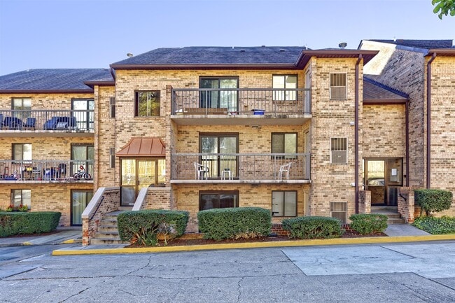 Building Photo - Bartton Place