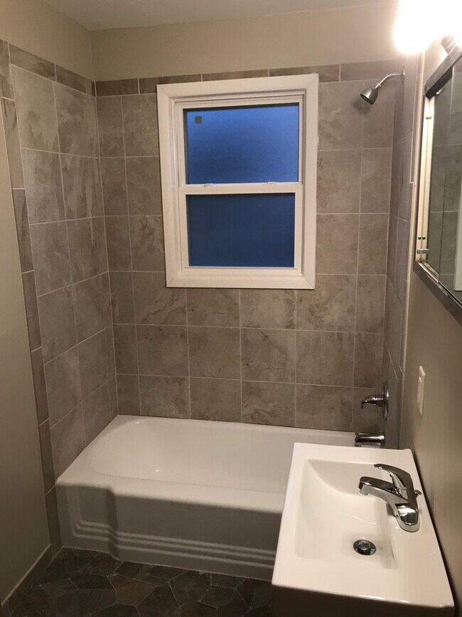 Foto del edificio - 611 N Kentucky Ave