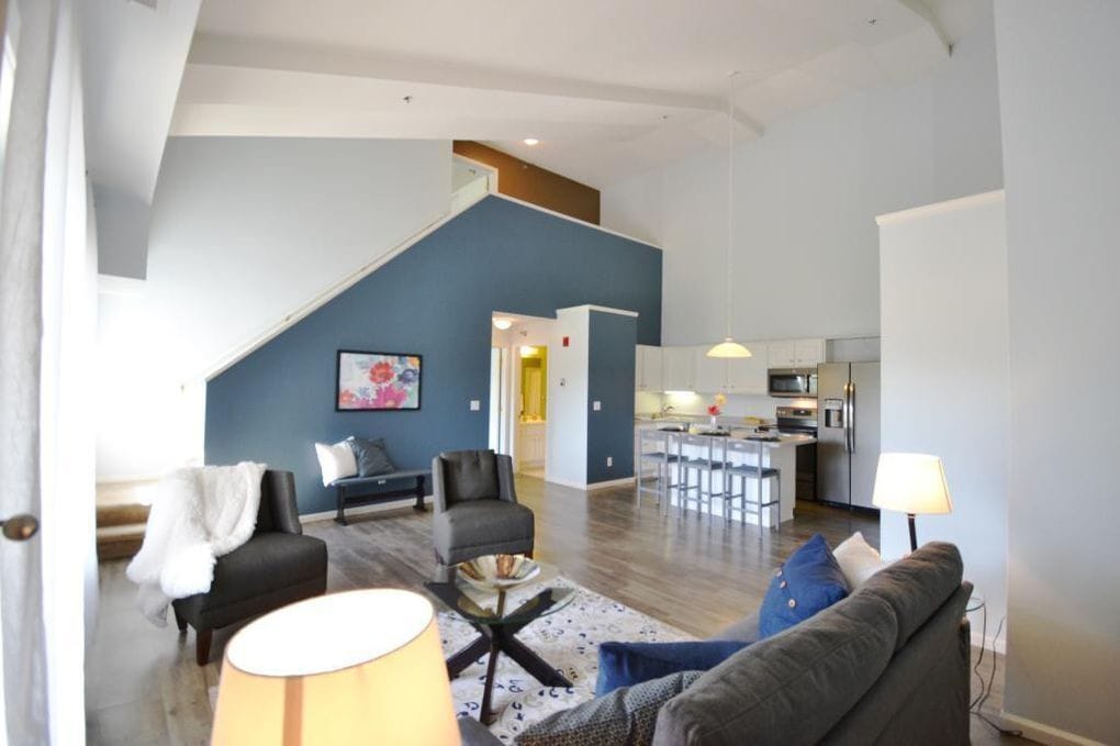 Primary Photo - 2032 11th Ave SE