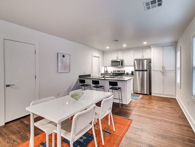 Foto del edificio - 1706 NW 18th St
