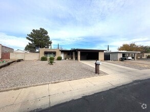 Building Photo - 4705 Pso Del Rico