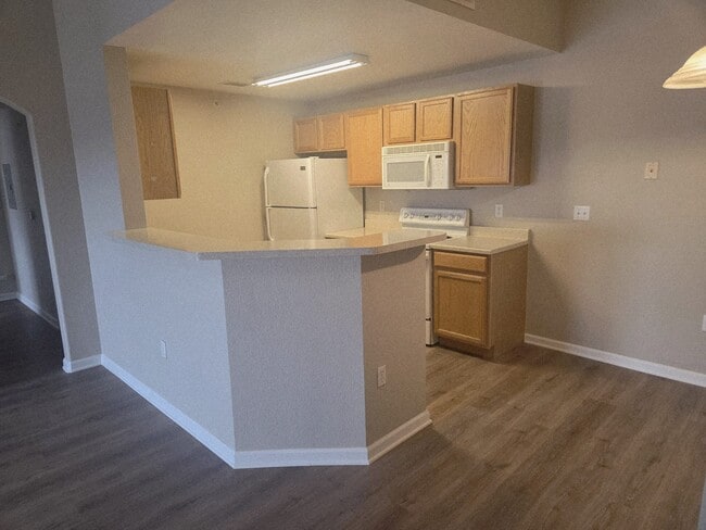 Kitchen - 7440 S Blackhawk St