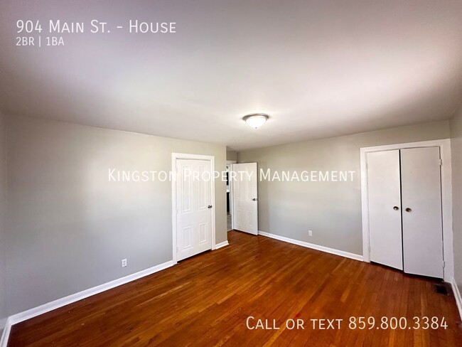 Building Photo - Charming 2 bedroom house now available!