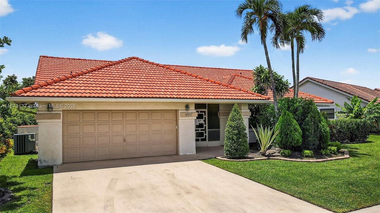 Foto principal - 9517 El Clair Ranch Rd