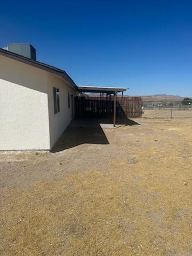 Building Photo - **751 Higgins Rd #28 Barstow** 3 bedroom 2...