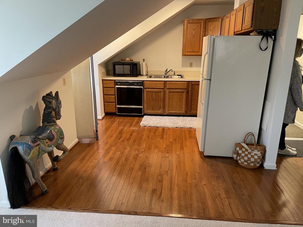 Primary Photo - 300 Ellicott St