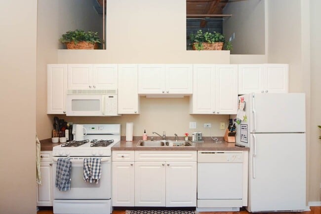 Foto del edificio - 226 N Clinton St