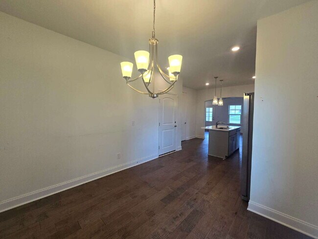 Building Photo - 927 Nance Ln