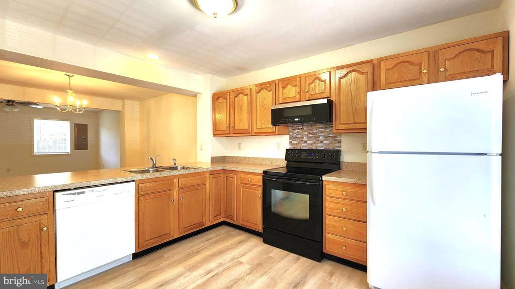 Primary Photo - 216 E N St