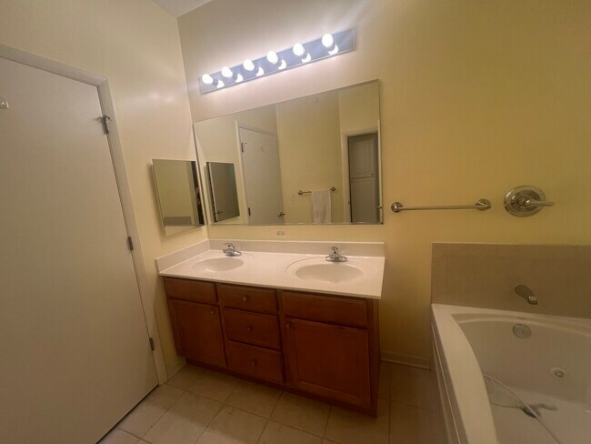 Foto del edificio - 511 Prestwick Ln