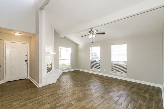 Building Photo - 4167 Amir St