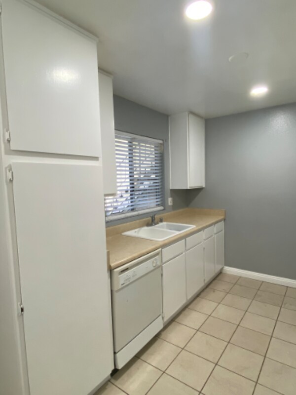 Foto del edificio - 2380 S Diamond Bar Blvd