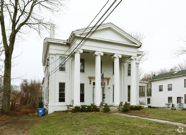 Building Photo - 171 Broadway