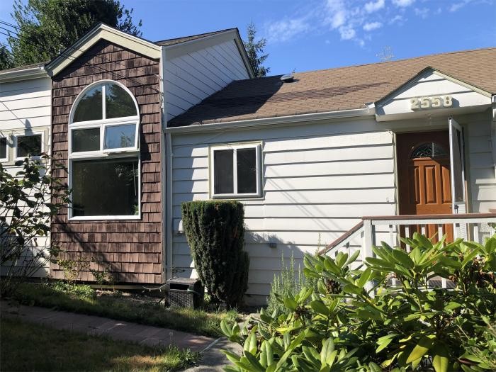 Foto principal - 6 bedroom in Seattle WA 98115