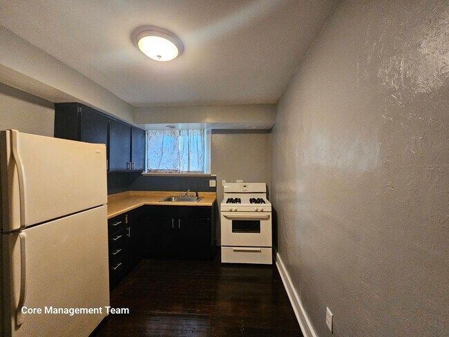 Foto del edificio - Updated 1 bedroom 1 bath apartment for ren...