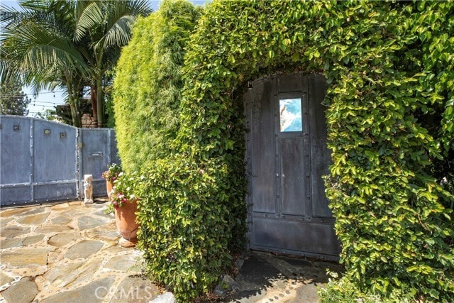 Building Photo - 195 S Parkwood Ave