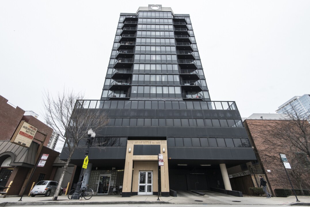 Foto principal - 1309 N Wells St