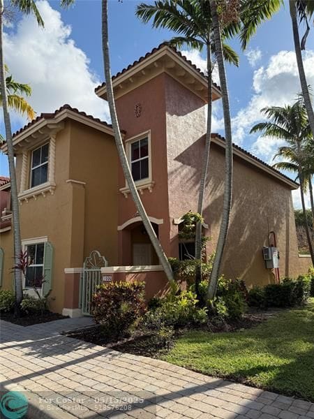 Building Photo - 1005 SW 143rd Ave